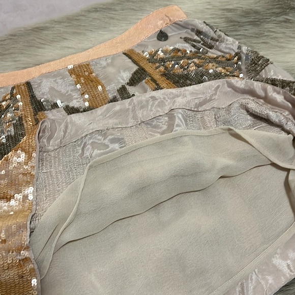 GUESS Mariel Sequined Taupe Blush Peach 28 S M Mini Skirt Lined Side Zipper - Picture 13 of 15